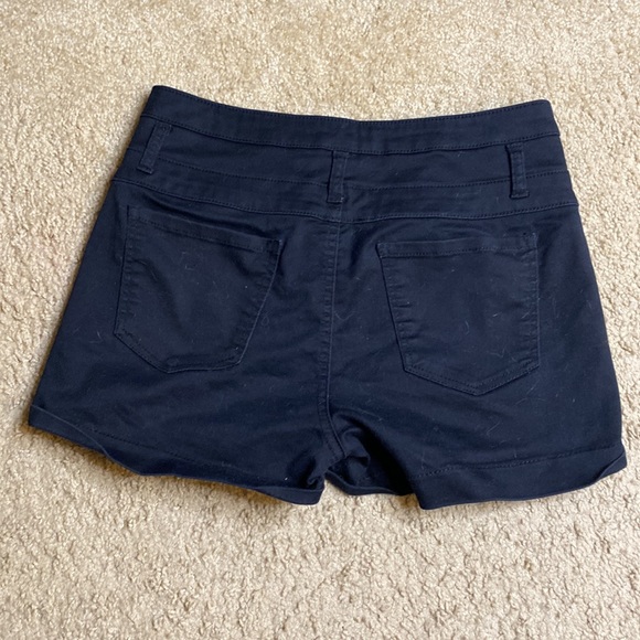 Short black shorts size 10 - Picture 4 of 5